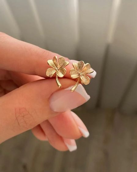 گوشواره میخی گل طلایی ژوپینگ 2