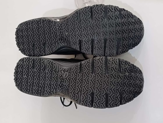 کتونی اورجینال FILA چرم سایز 40 5