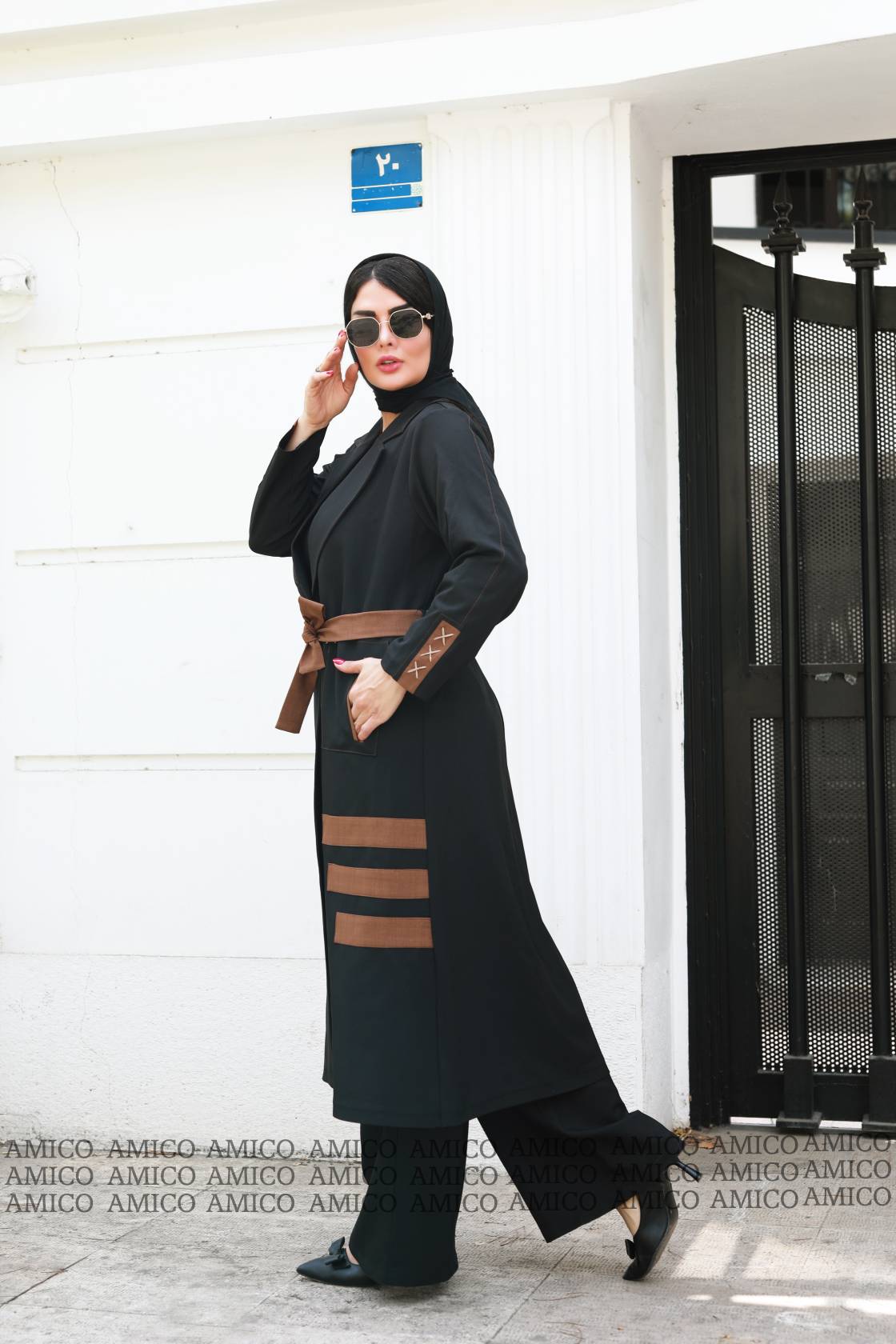 مانتو بلند پارچه کرپ هریس دمسه دوزی ایکس 4