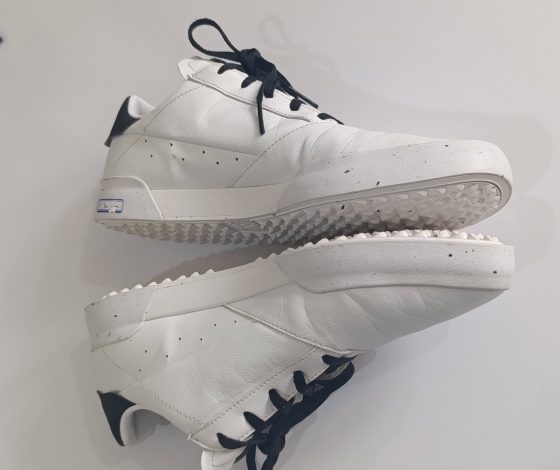 کتونی اورجینال مردانه adidas چرم سایز 42 4