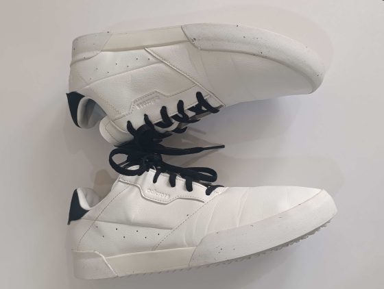 کتونی اورجینال مردانه adidas چرم سایز 42 5