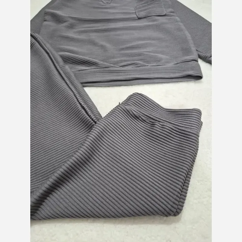 بلوز شلوار اسپرت بچگانه جنس کرکرهای سایز 40 45 50 5